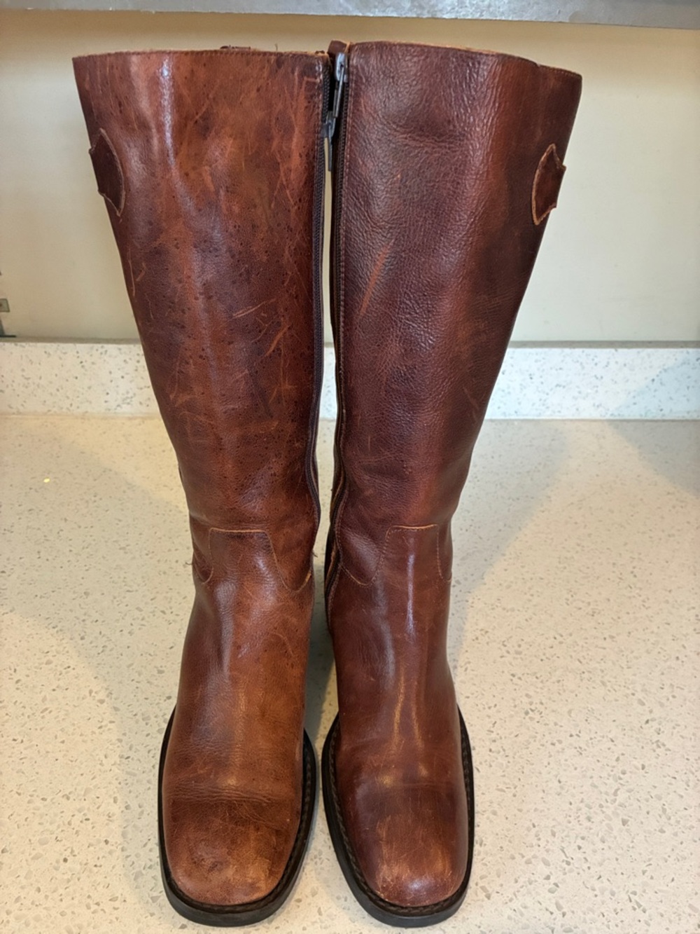 NICOLE BOTAS - Picture 2 of 9